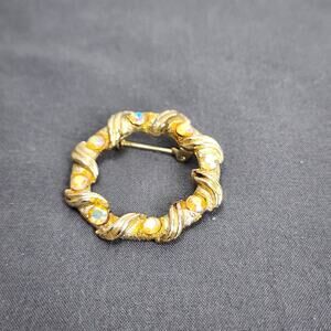 Vintage 1950's Textured Round Iridescent Moonstones Rhinestone Wreath Pin Brooch